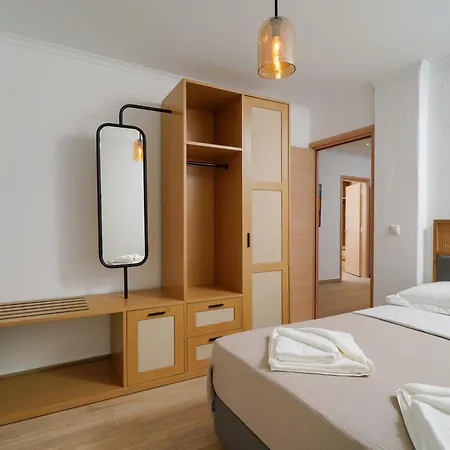 Appartement Avli 1976 *